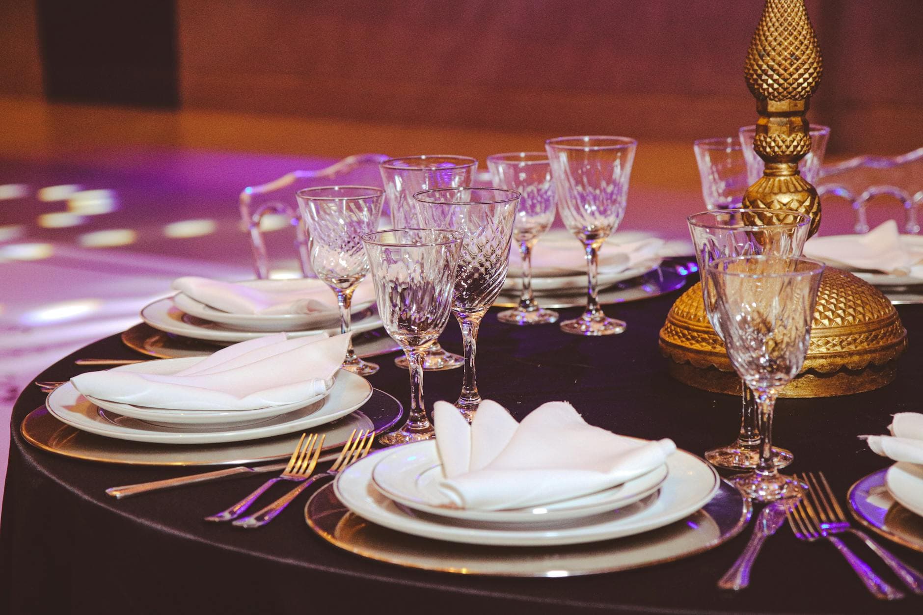 How to Create a Shared Photo Album for Your Wedding (That Actually Works)