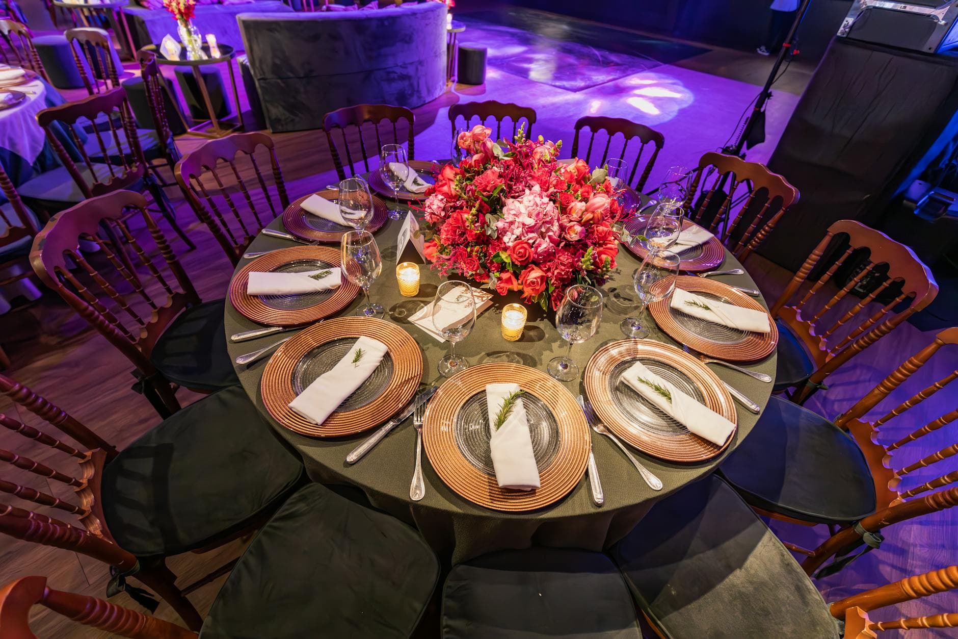 Your Gala Photos Are Stuck on 200 Phones. They Could Be Raising Money.