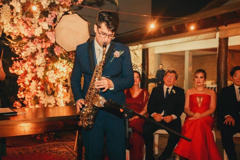 Your Wedding Guests Will Take 600 Photos. Here's How to Actually Get Them.