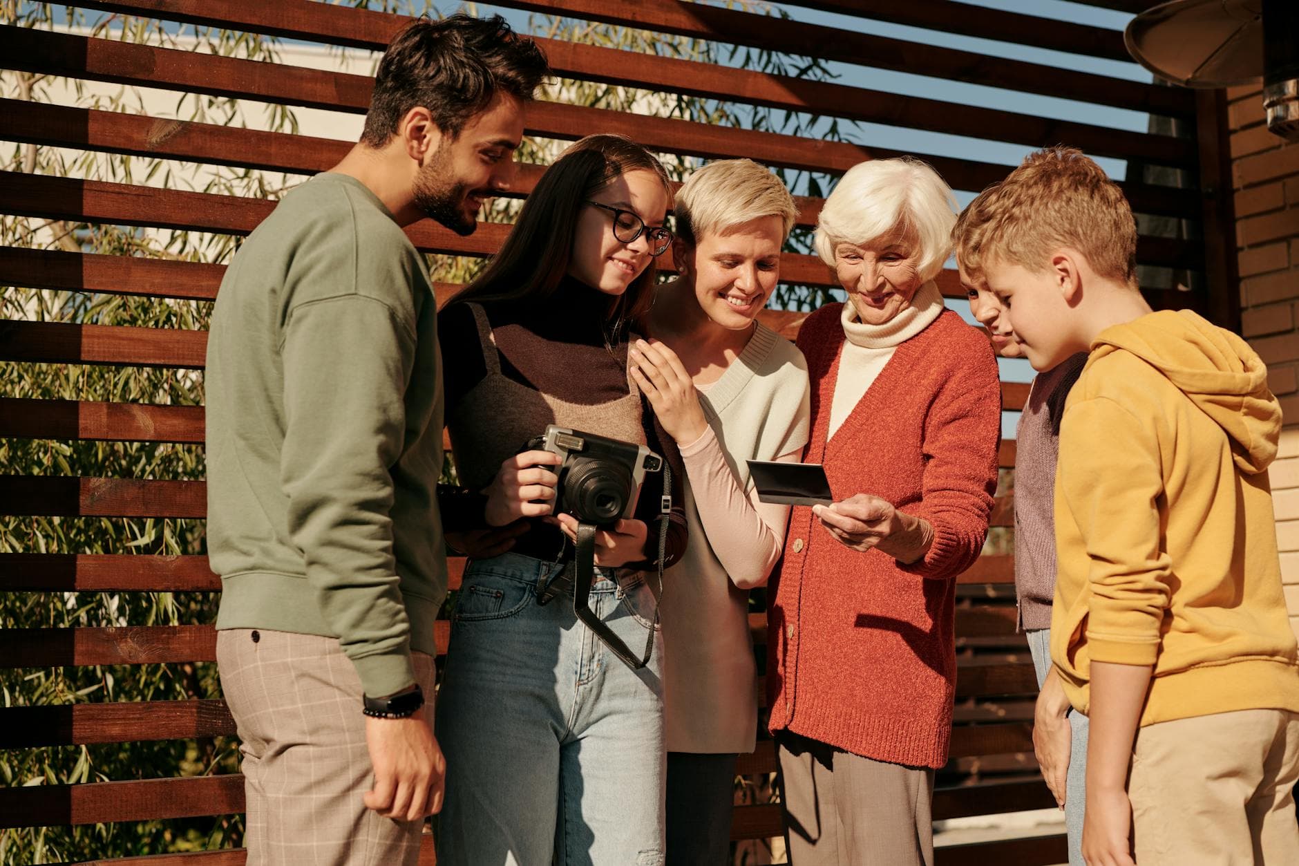 How Real Rewards Turn Event Guests into Photographers